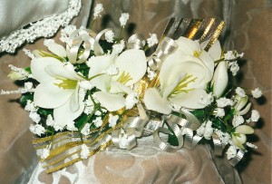 FREESIA AND BABY'S BREATH CORSAGE